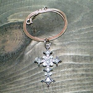 A cross diamond chain
